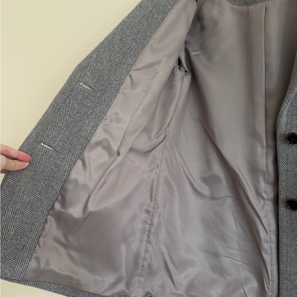 Abercrombie & Fitch Gray Herringbone Blazer Size Small - Picture 6 of 7